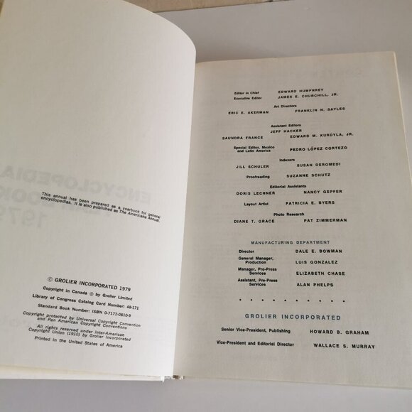 1979 Year Book Encyclopedia Vintage Birthday Gift Annual Recap Grolier Gen X - Picture 3 of 8